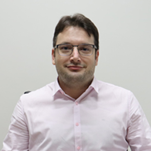 Foto do Dr. João Henrique Nunes Armani